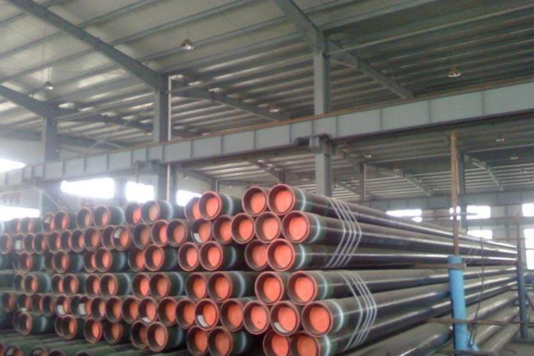 鑒于機(jī)械擦傷對石油油管腐蝕產(chǎn)生加速作用，建議在石油油管接箍上加一橡膠圈或在井斜嚴(yán)重部位加一扶正器